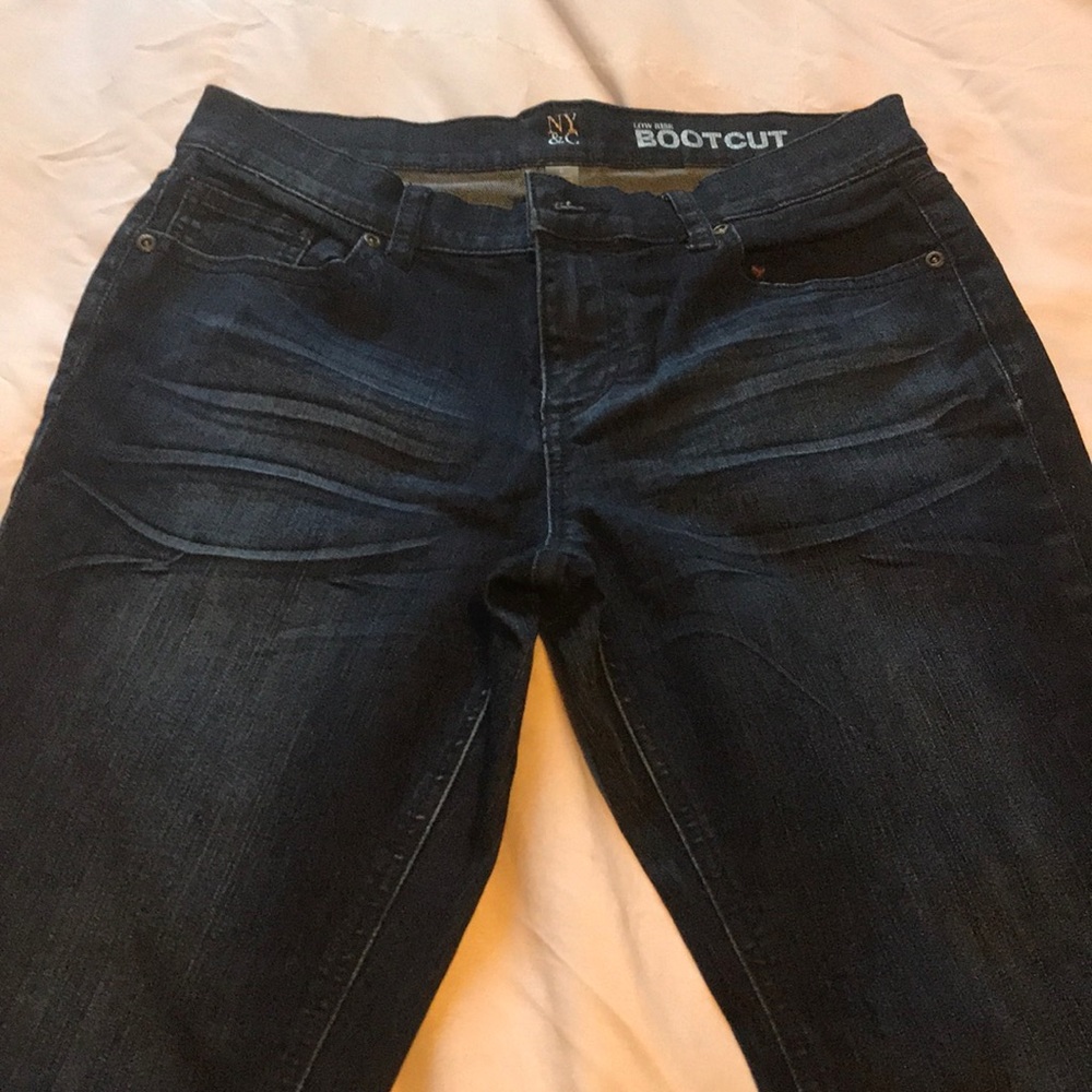 🎈3/$15 New York and Co. boot cut jeans